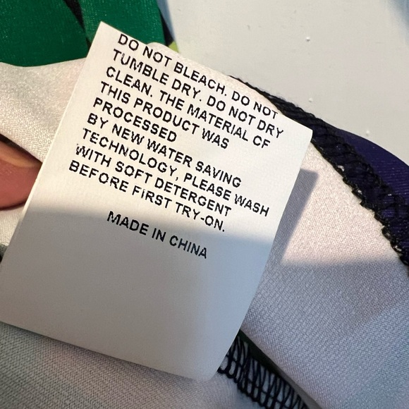 2 Pc Set / PJs, Costume, Loungewear🌼Black Capri, Pants & Flower Top / 70’s Look - Picture 10 of 10